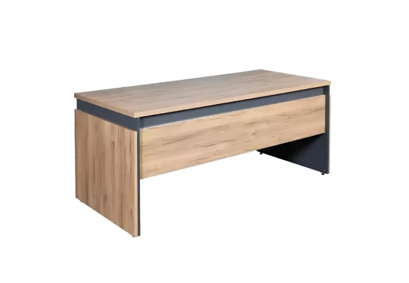 Set av skrivbord i massivt trä i fyra delar