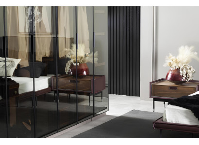 Loft sovrumsmöbelset med säng, garderob, nattduksbord och byrå med 5 lådor