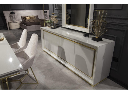 Modern och lyxig väggspegel med vit ram