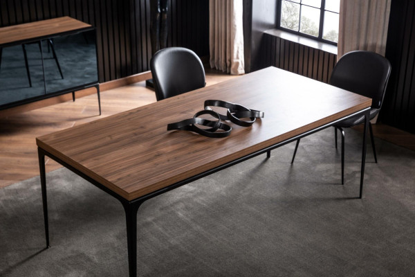 Loftbord med 4 stolar