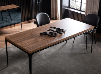 Loftbord med 4 stolar