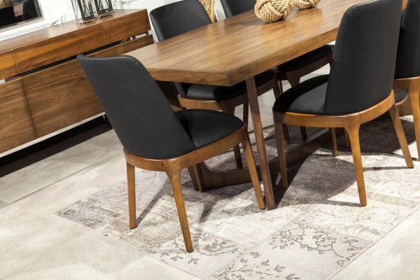 Matsalsstolar, möbelset, stolar, träaccessoarer