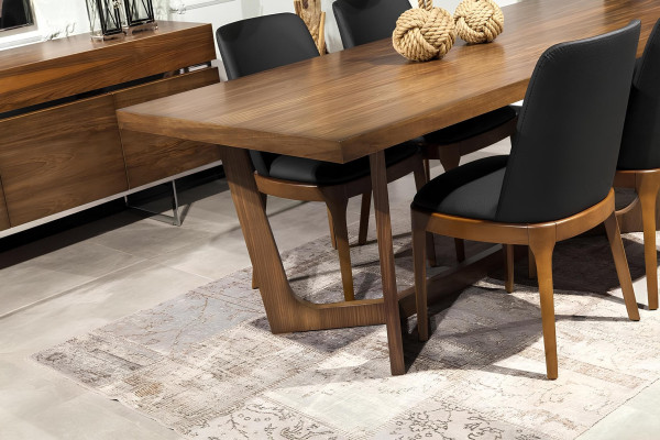 Matsalsstolar, möbelset, stolar, träaccessoarer