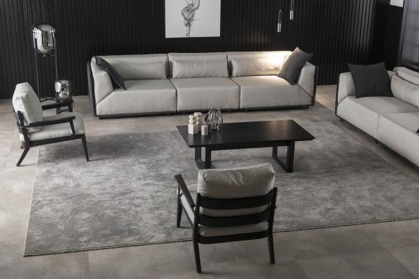 Lyxig stol med svart struktur