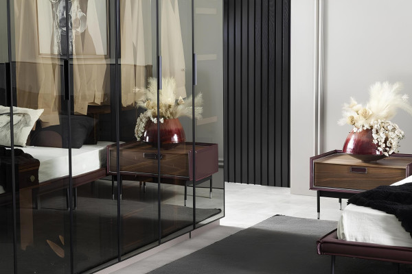 Ideell utställningsset för sovrum, med säng och nattduksbord, 4 delar