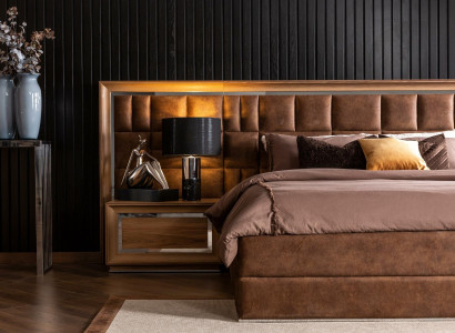 Idealiskt sovrumsmöbelset bestående av en garderob, nattduksbord och en säng i 5 delar.