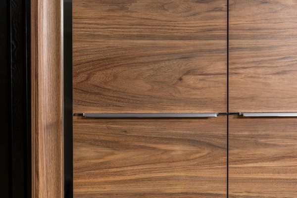 Skåp med 6 dörrar för sovrum