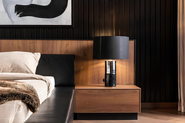 5-delars sovrumsmöbelset med säng, nattduksbord och byrå