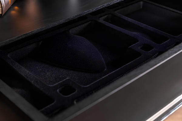 Skåp + spegel med totalt lagringsutrymme på 2 delar