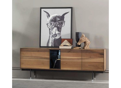 Modern praktisk buffé med nytt förvaringsutrymme