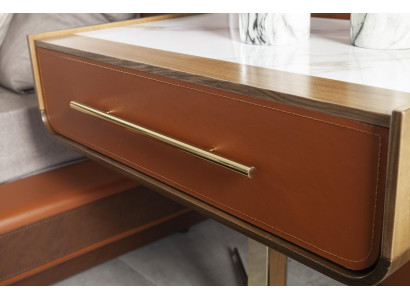 Praktisk nattduksbord med modern förvaringsutrymme