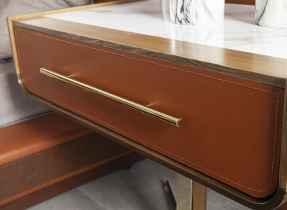 Praktisk nattduksbord med modern förvaringsutrymme