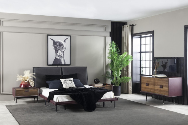 Ideell sovrumsinredningsset, inklusive garderob, nattduksbord och säng i 4 delar.