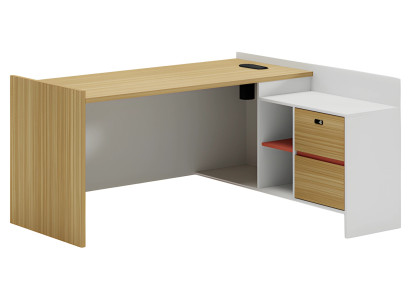 Modern skrivbord i trä med förvaring och hyllor