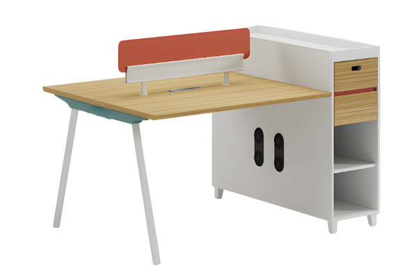 Modern skrivbord med ryggstöd, förvaringsutrymme och hyllor