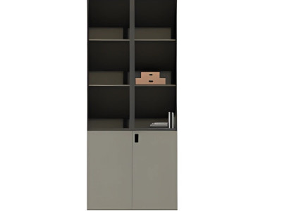 Modern skrivbord med hyllor och dörrar