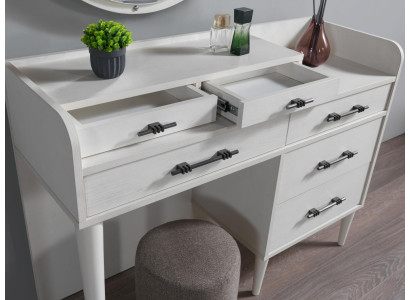 Modern garderob med spegel för sovrum