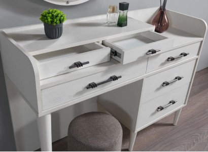 Modern garderob med spegel för sovrum