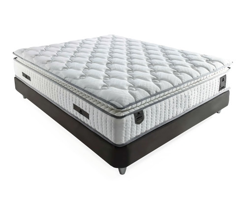 Elegant grå sängset med tyg och trä madrass