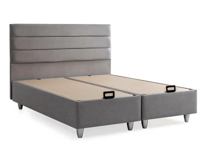 Säng elegant i tyg och trä med madrass