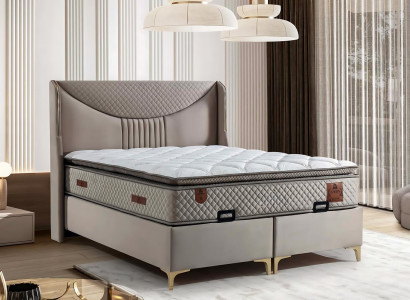 Säng med madrass förskönar vilket rum som helst.