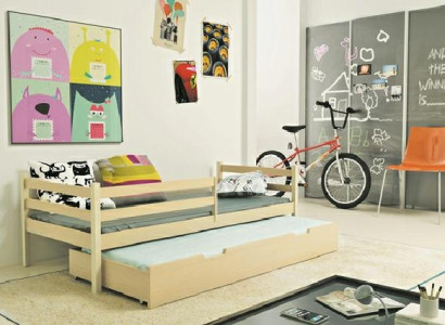 Köksbädd med två sängar, säng med låda, barnsäng, träsäng