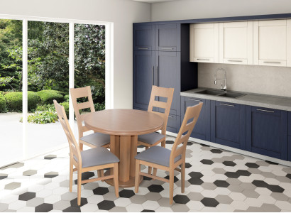 Designer Tisch + 4 Stühle Garnituren Komplett Wohnzimmer Dekor Esszimmer