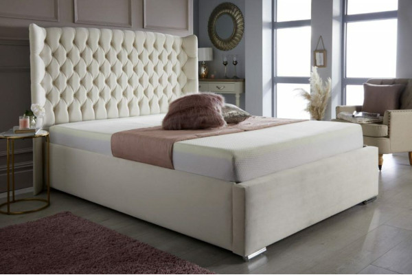 Chesterfield Bett Design Schlafzimmer Englisches Betten 180x200cm Textil Polster