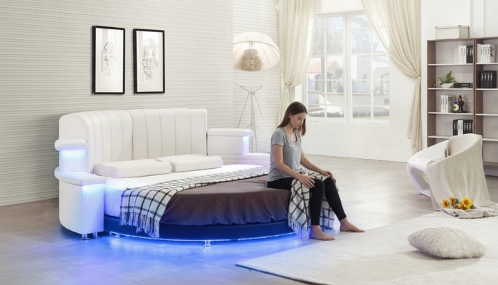 Modern rund säng med LED-belysning