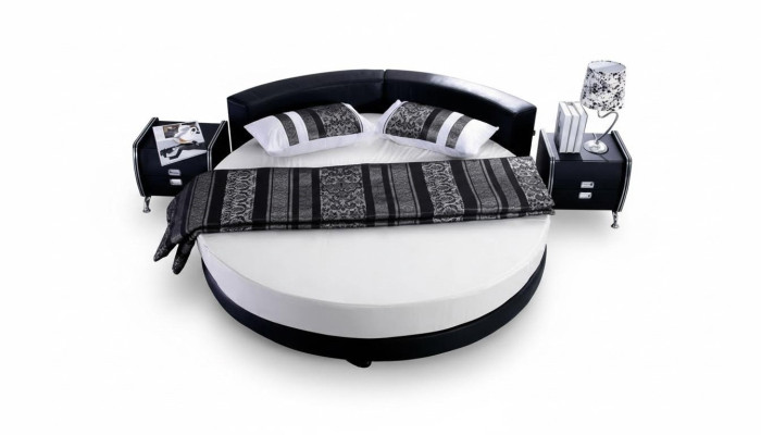 Säng modern svart med eleganta detaljer och bänk