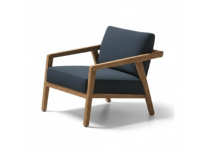 Elegant och minimalistisk stol. Bekväm. Modern.