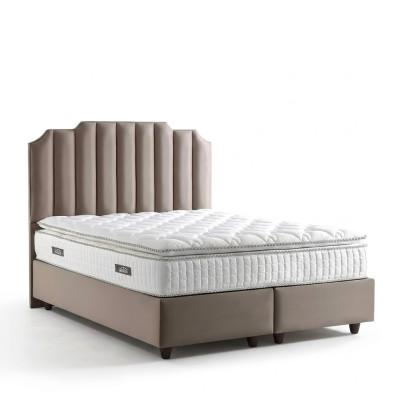 Säng elegant med modern tygmadrass
