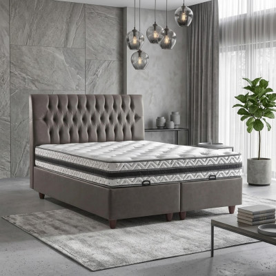 Säng med elegant design och madrass skapar en trevlig atmosfär.
