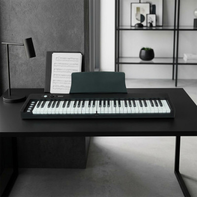 Kompakt synthesizer: 61 känsliga tangenter, lätt, multifunktionella alternativ